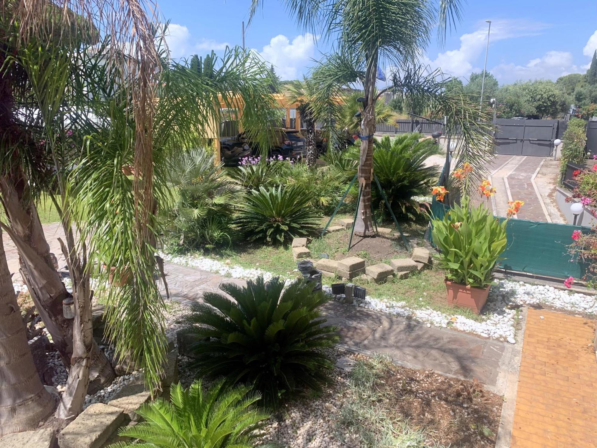Il Giardino Di Adriana Bed & Breakfast 3*